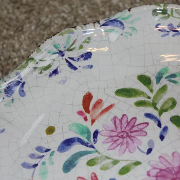 Bungalow No 10 Flower Rustic Dinner Plate Set 4 Scalloped Melamine Blue Red NWT - Picture 4 of 7